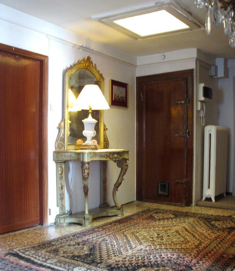Bed and Breakfast Dorsoduro461 à Venise Extérieur photo