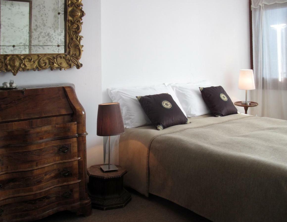 Bed and Breakfast Dorsoduro461 à Venise Extérieur photo