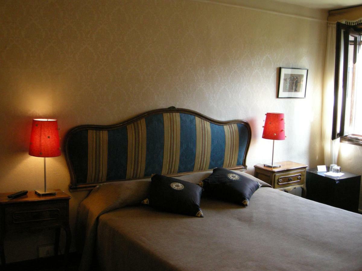 Bed and Breakfast Dorsoduro461 à Venise Extérieur photo