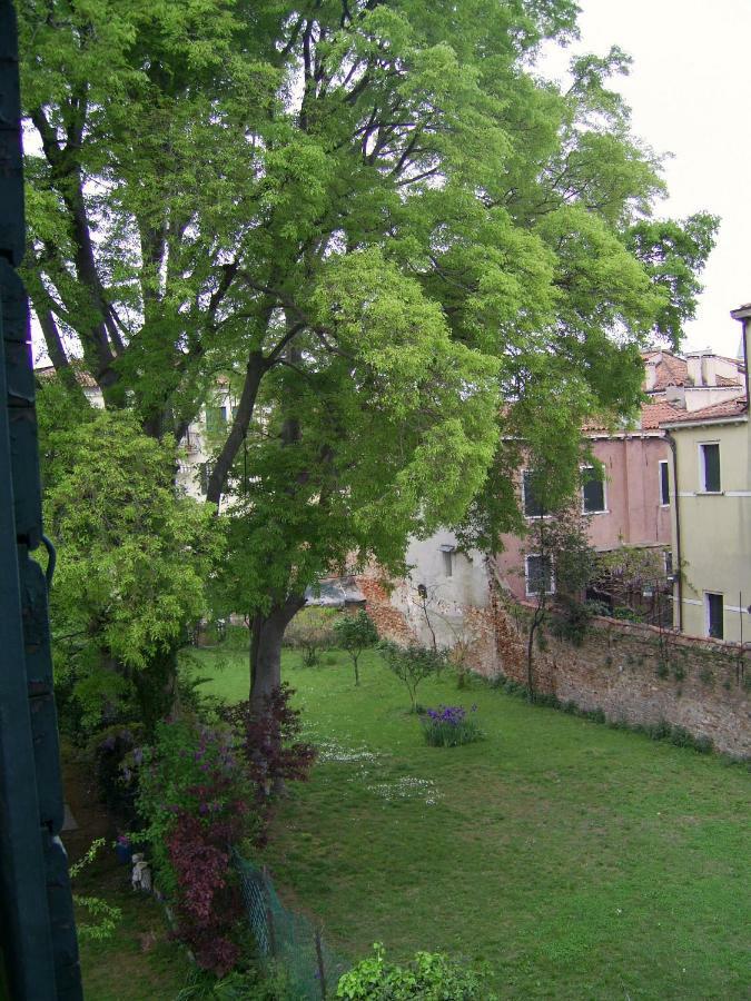 Bed and Breakfast Dorsoduro461 à Venise Extérieur photo